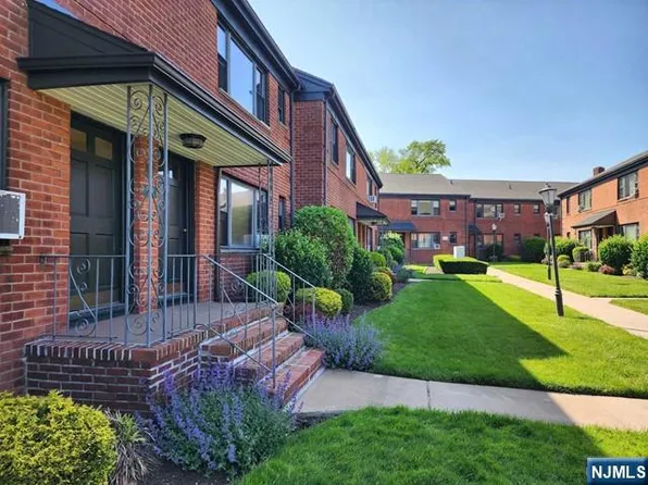 2163B N Central Rd #B, Fort Lee, NJ 07024