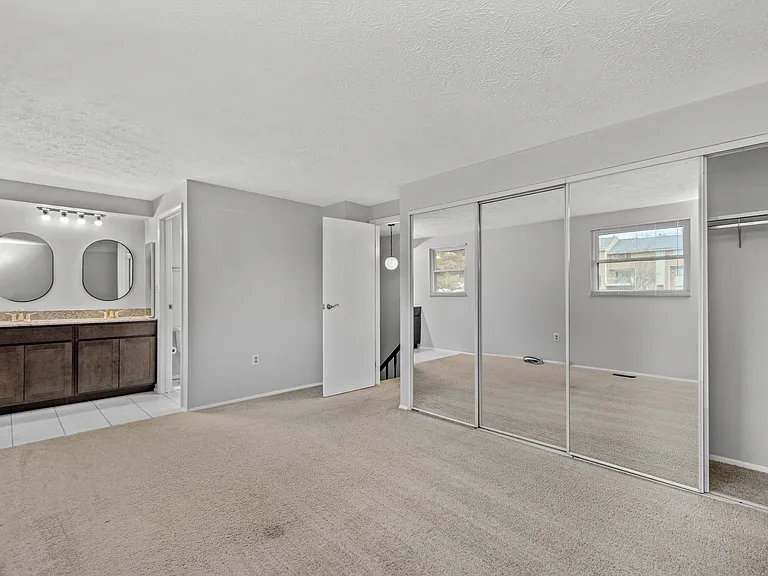 706 Wheatland Cir — Photo 4