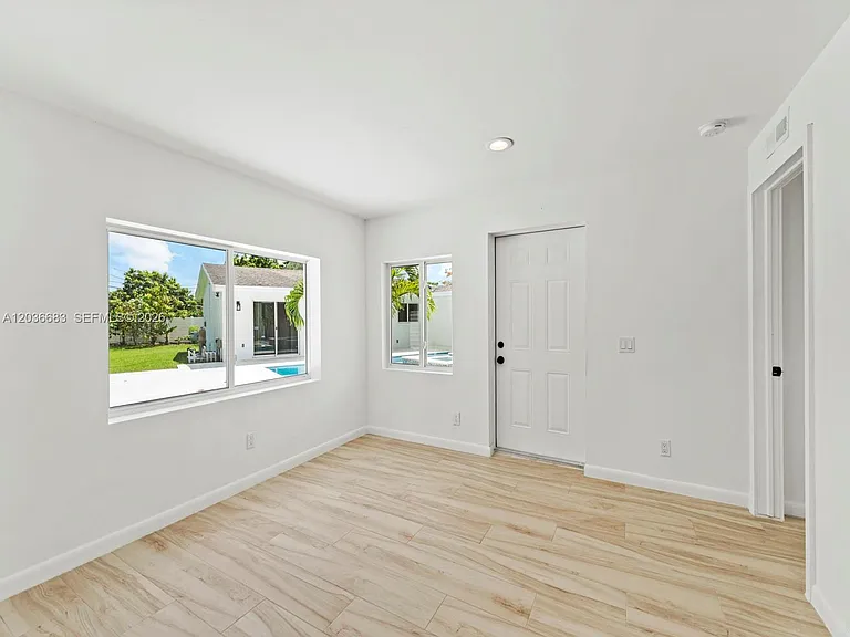 19715 SW 99th Pl — Photo 30