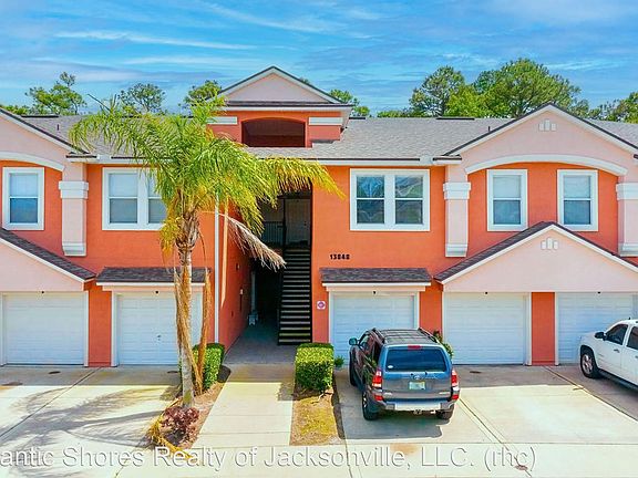 3rd image of 13848 Herons Landing Way APT 3