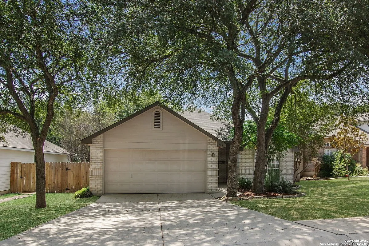 3 bed, 2.0 bath, 1723 sqft, $2,000 — Photo 1