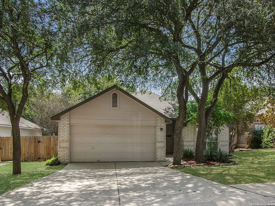 1136 Berry Creek Dr