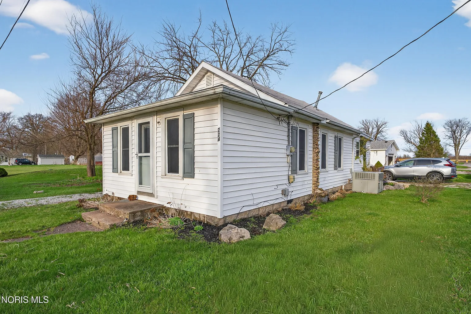 224 Linwood Ave photo 1