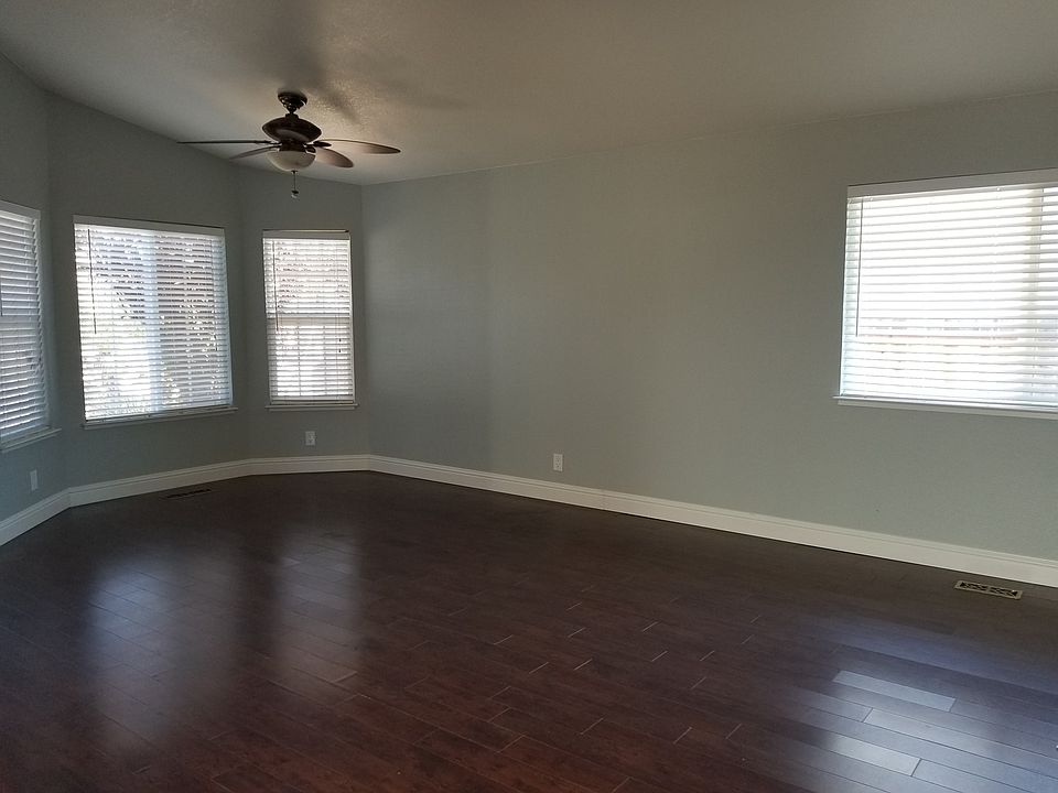 2nd image of 437 N Regatta Dr