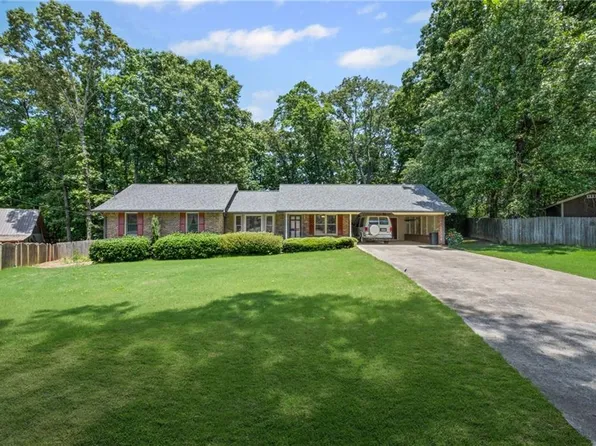 111 Westwood Dr, Cartersville, GA 30120