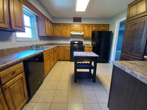 3rd image of 755 Scenic Cir