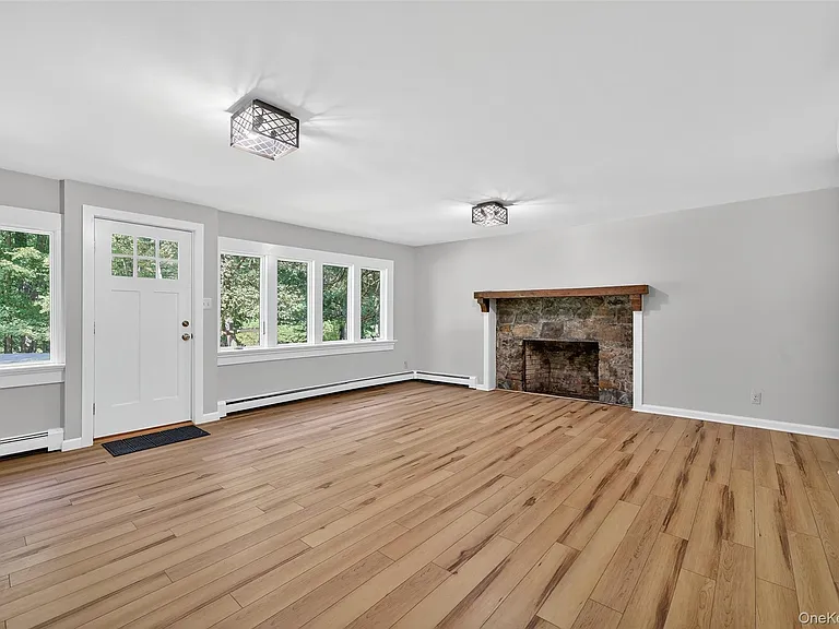 91 Sleepy Valley Rd — Photo 5