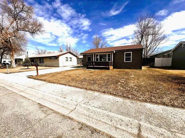 817 S 16th St, Worland, WY 82401