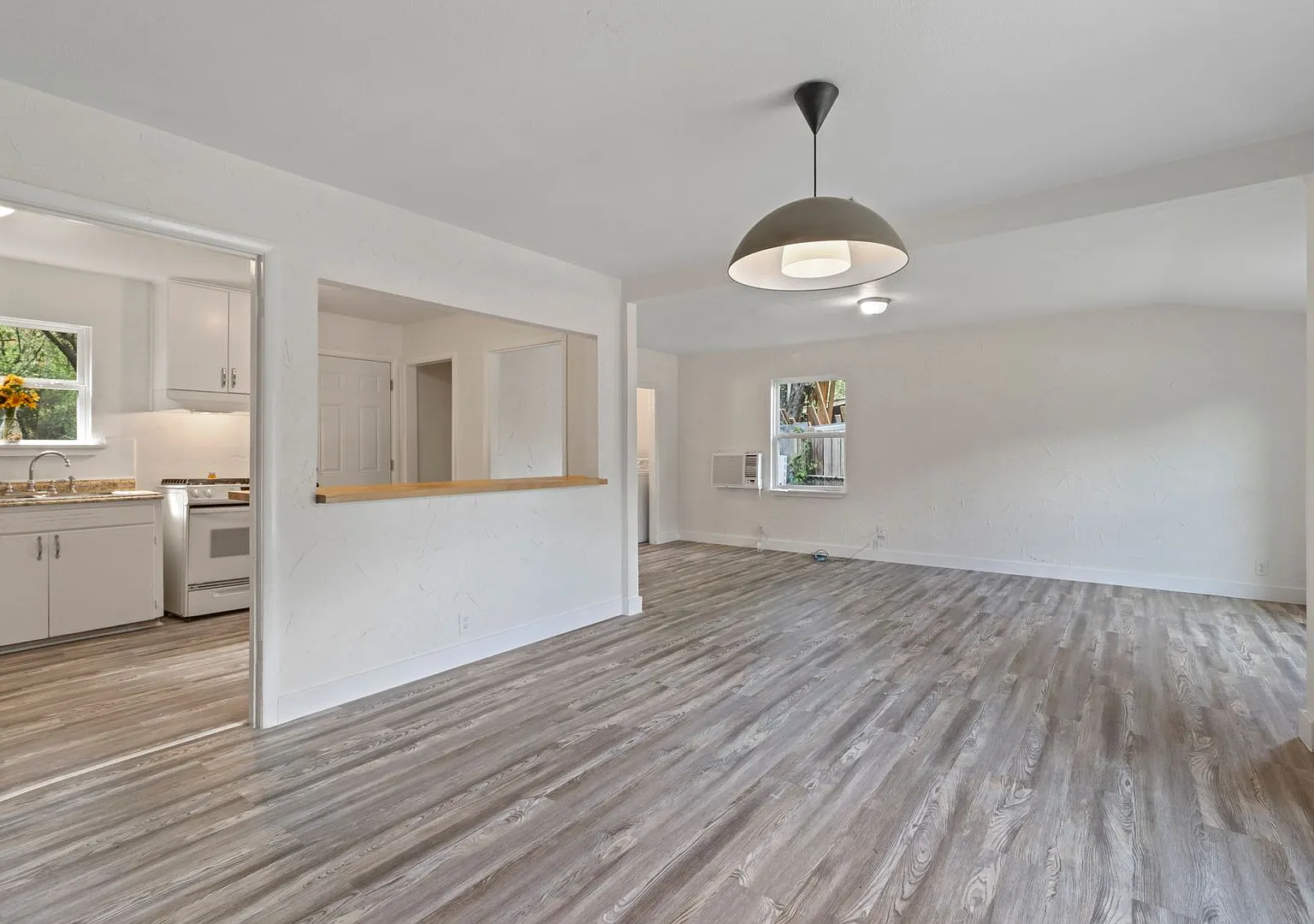 Charming 2 Bedroom 1 Bathroom Home in Denton with Upgrades! — Photo 3