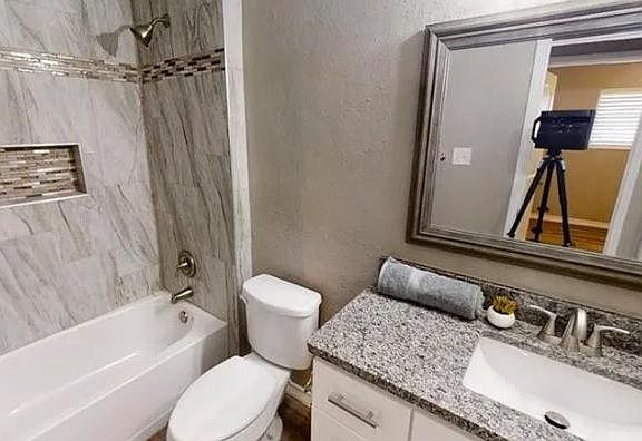 4th image of 11005 Timbergrove Ln