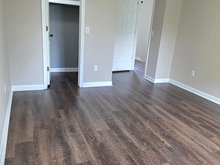 43603 Yorkville Dr — Photo 12