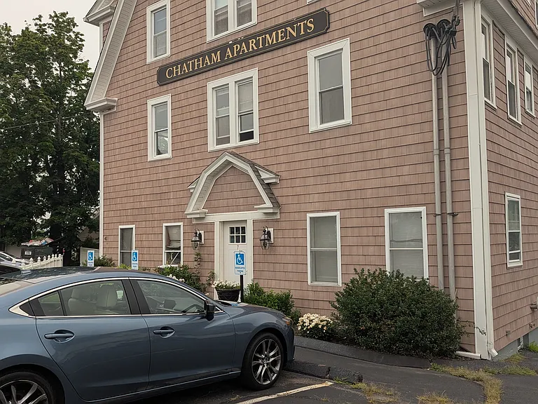 41 East High St — Photo 3