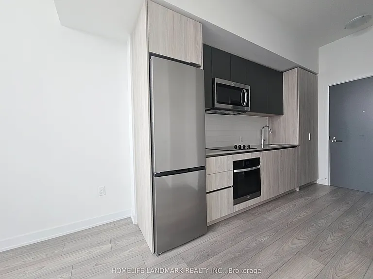 5858 Yonge St #Penthouse 11 — Photo 3