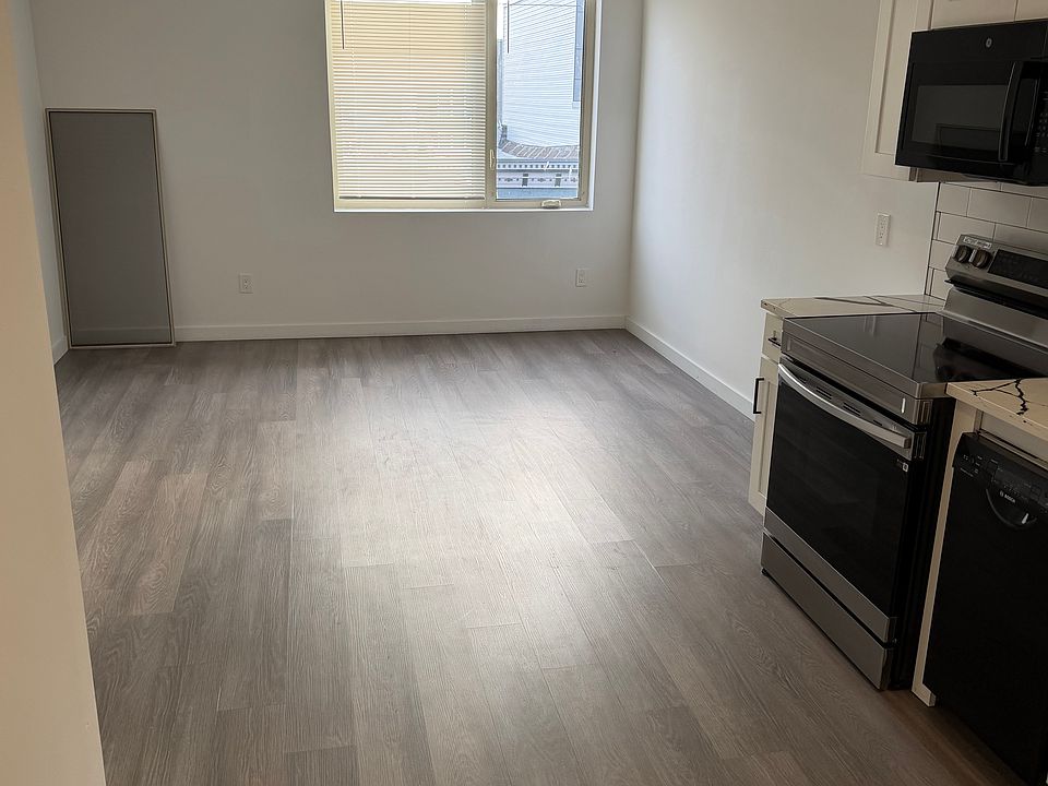 1st image of 2631 Oakford St #3
