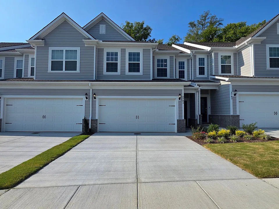 1704 Manuka Ln
