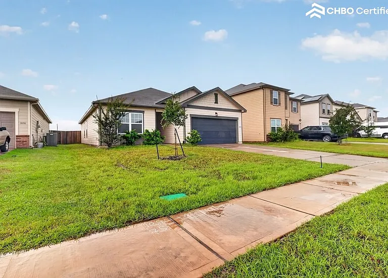 1052 Long Bay Ct — Photo 3