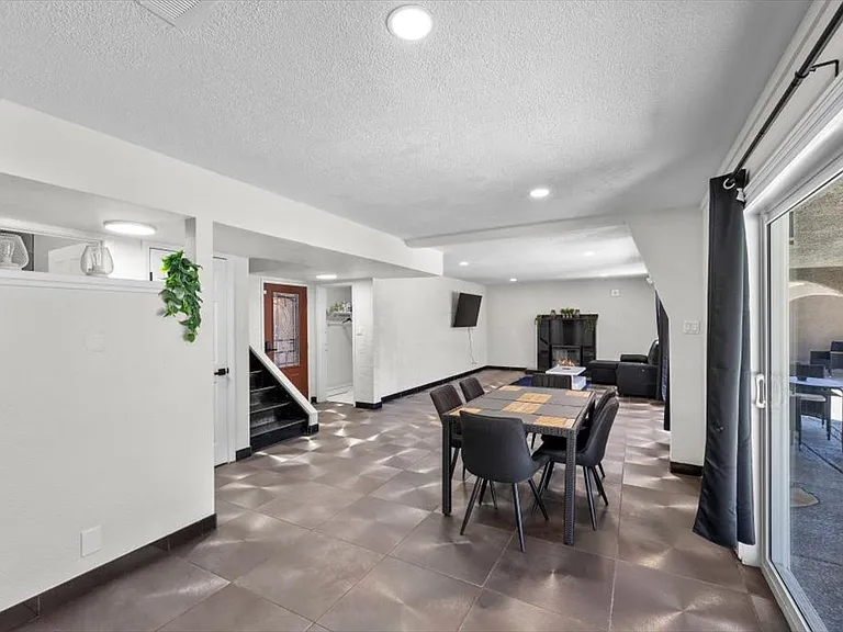 2571 Vegas Valley Dr — Photo 9
