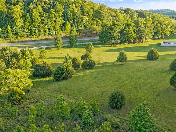 4th image of 113 Roaming Fawn Dr