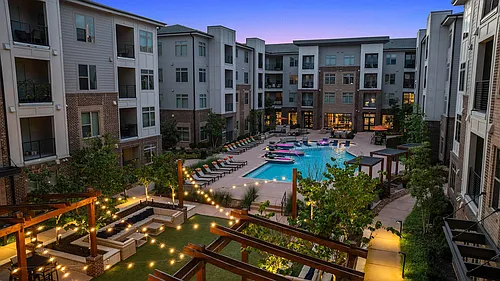 Knox at Metrocenter Apartments Photo 1