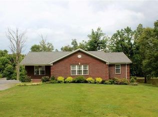 777 Country Rd, Grand Rivers, KY 42045