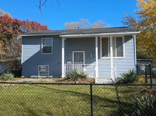 22223 Navaho Ave, Chicago Heights, IL 60411