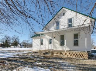 200 S Madison St, Clayton, IL 62324