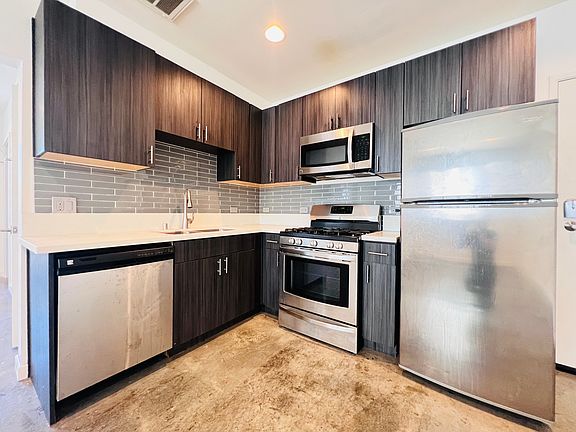 5th image of 4814 Oakwood Ave #12