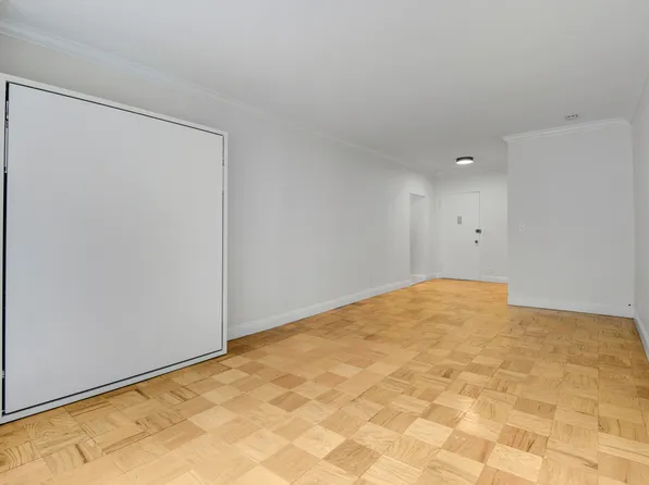 305 East 40th Street image 6 of 25