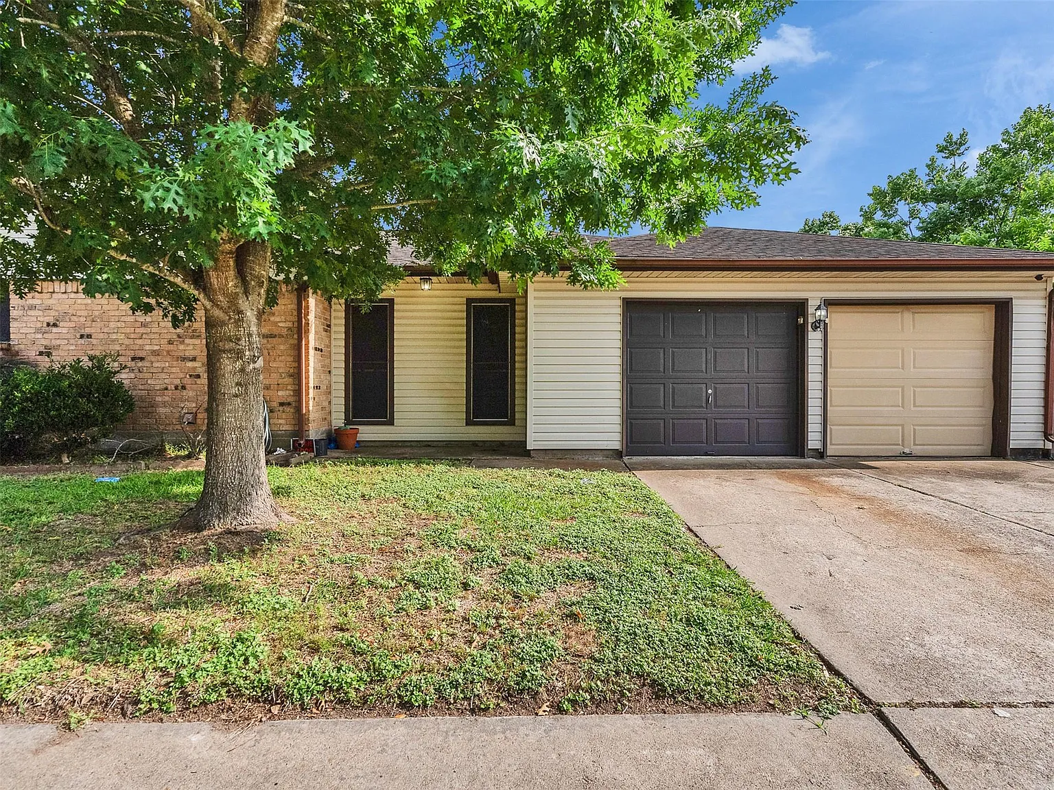 3 bed, 3.0 bath, 2083 sqft, $2,190 — Photo 4