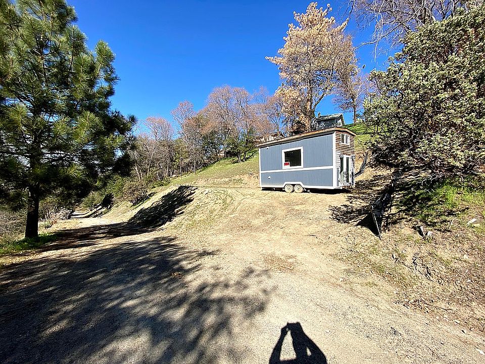 1st image of 1555 Rockridge Dr