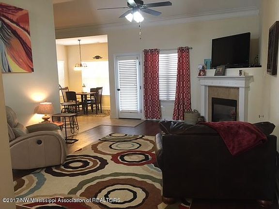 3rd image of 3460 Lindsey Ln