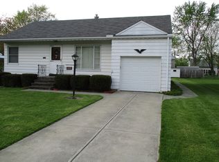 105 William St, Bedford, OH 44146