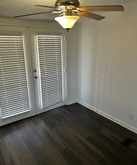 1105 Veterans Rd #1 — Photo 7
