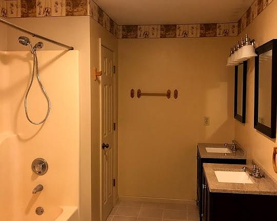 4th image of 10921 Twin Harbour Dr