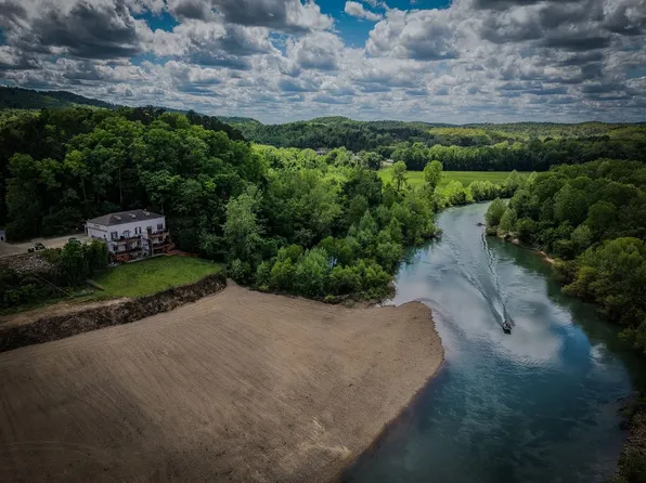 3 Old Bridge Rd, Van Buren, MO 63965