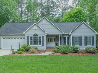 5613 Birkdale Dr, Lexington, NC 27295
