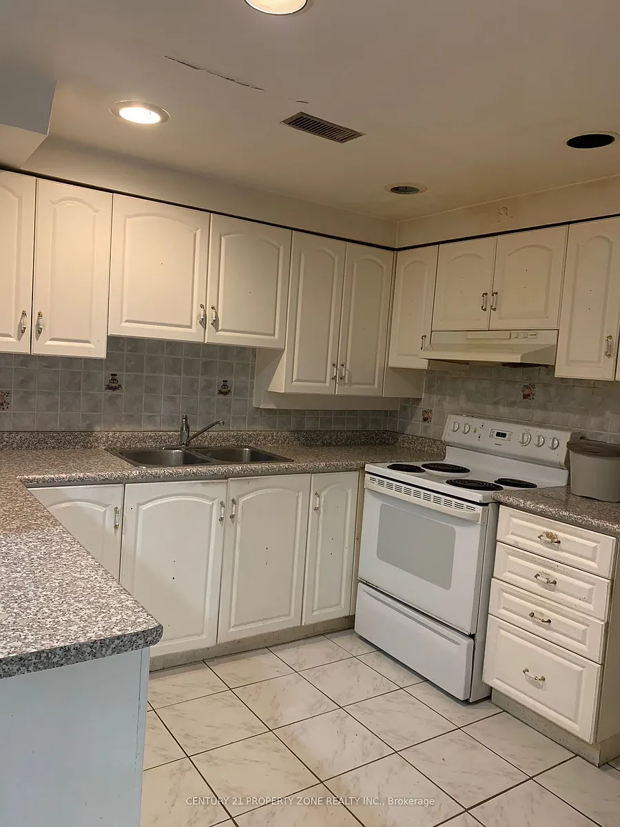 Building Photo - 6079 Tillsdown Dr