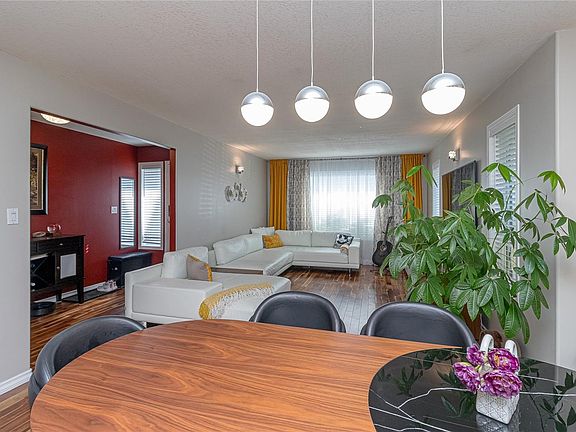 4th image of 749 Marchmont Rd