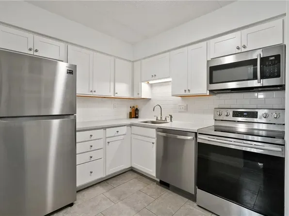 2120 Greentree Rd APT 705E, Pittsburgh, PA 15220