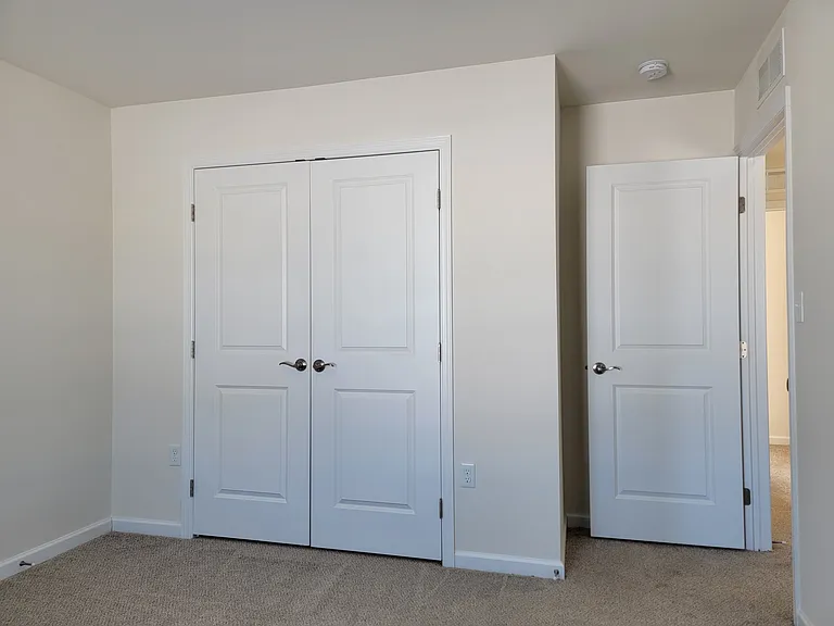64 Rollins Ln — Photo 16