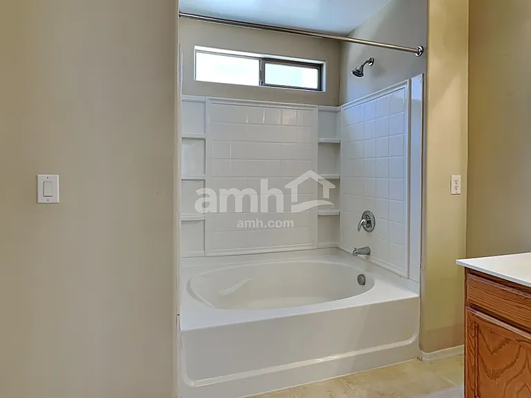 7202 S 45th Ave — Photo 10