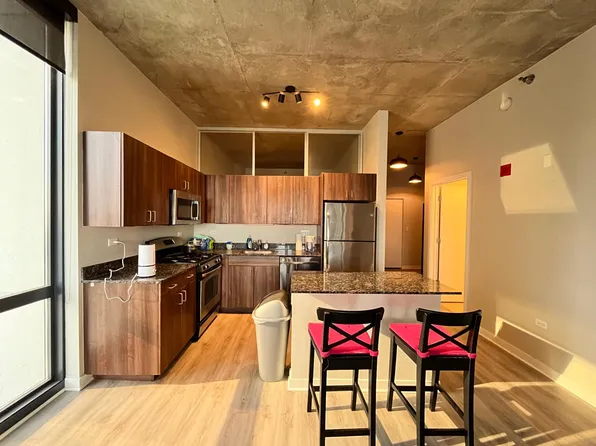 235 W Van Buren St, Chicago, IL