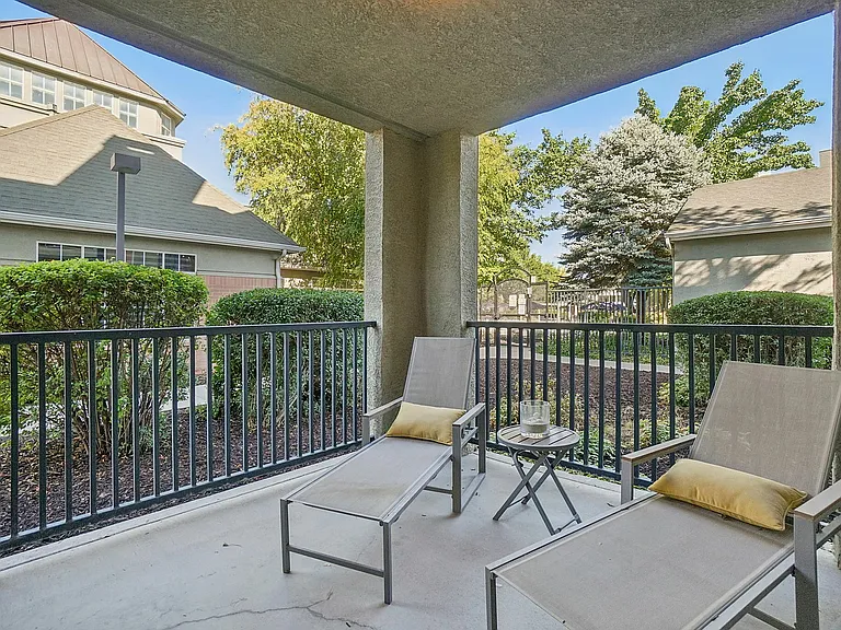 Stratton Large Patio