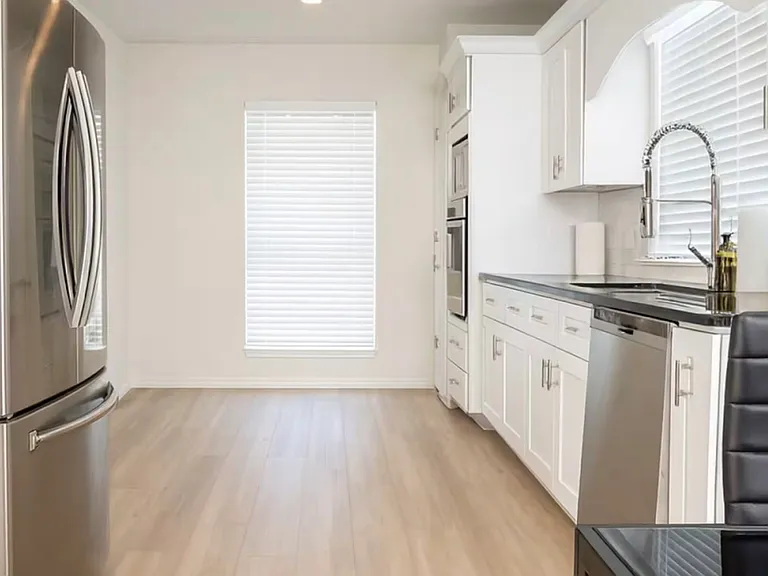 4121 Midnight Dr — Photo 7