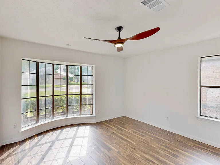3965 Singleleaf Ln — Photo 10