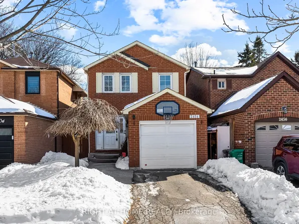 2454 Ploughshare Ct, Mississauga, ON L5L 3M6