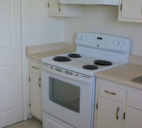5th image of 2435 Hendricks Dr #2