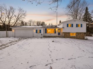 4199 Sheraton Dr, Flint, MI 48532