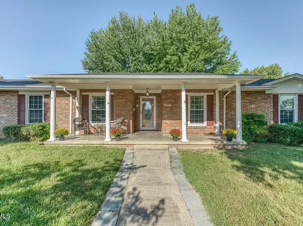 1805 Broadmoor Rd, Johnson City, TN 37604