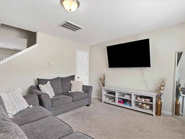 4105 Davis Ridge Ct — Photo 2